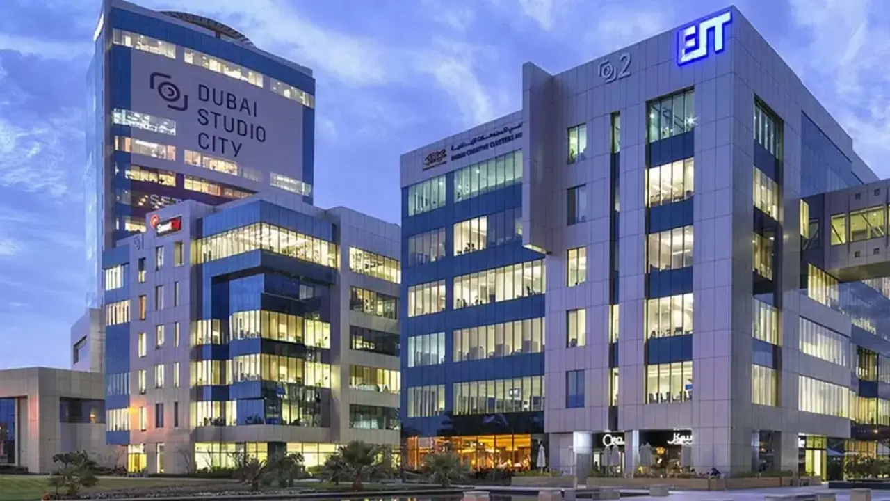 The_Pros_of_Living_in_Dubai_Studio_City_1